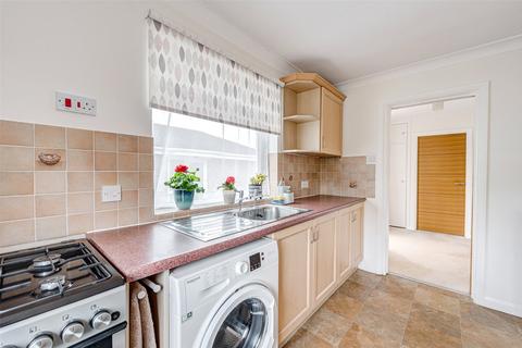 6 Westlands, Ferring, Worthing, BN12 5JQ