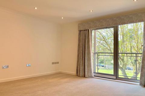 2 bedroom apartment to rent, Kings Court, 40 Hersham Road, Walton-on-thames, Surrey , KT12 1JE