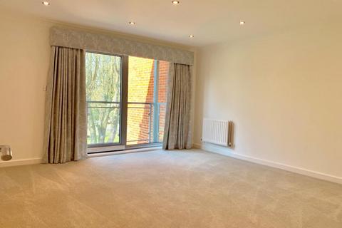2 bedroom apartment to rent, Kings Court, 40 Hersham Road, Walton-on-thames, Surrey , KT12 1JE