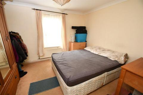 3 bedroom maisonette for sale, Aldershot GU11
