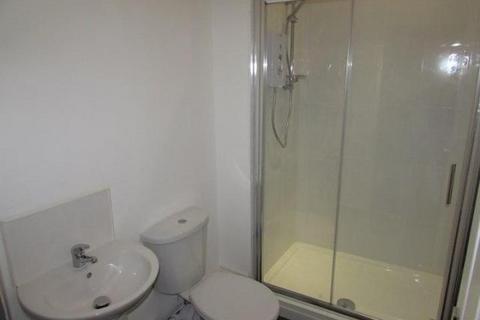 2 bedroom flat to rent, First Floor Flat, North End, Portsmouth PO2