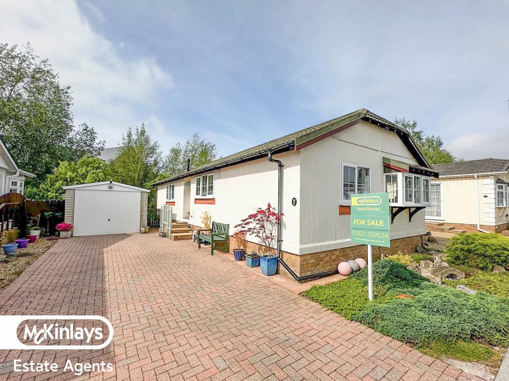 Norton Fitzwarren, Taunton TA2 2 bed park home for sale £190,000