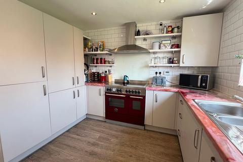 18 Honeypot Way, Walton On The Naze, CO14 8FH