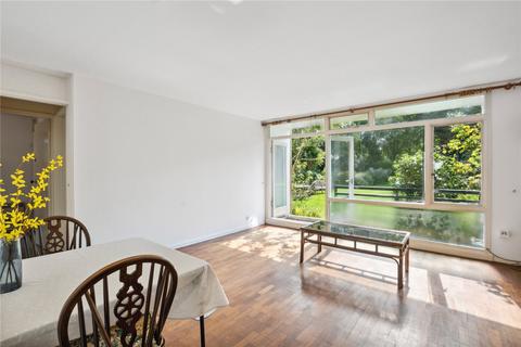 2 bedroom apartment for sale, Queen's Court, Queen's Ride, Barnes, London, SW13