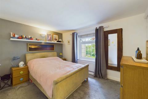 2 bedroom terraced house for sale, Brighton Road, Horsham RH13