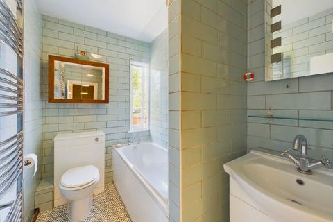 Heathwaite, 47 Brighton Road, Horsham, RH13 6EZ