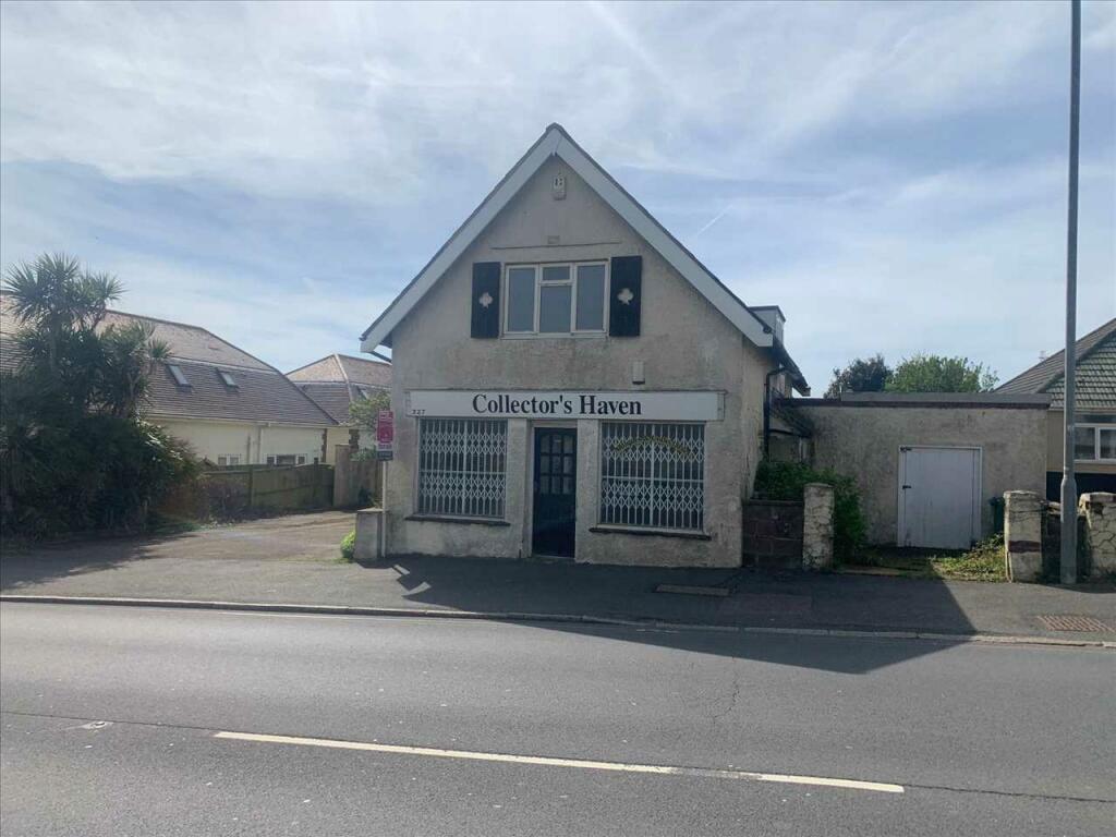 South Coast Road, Peacehaven, East... Retail property (high street) for