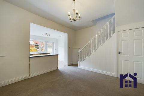 2 bedroom terraced house to rent, Hamilton Road, Chorley, PR7 2DL