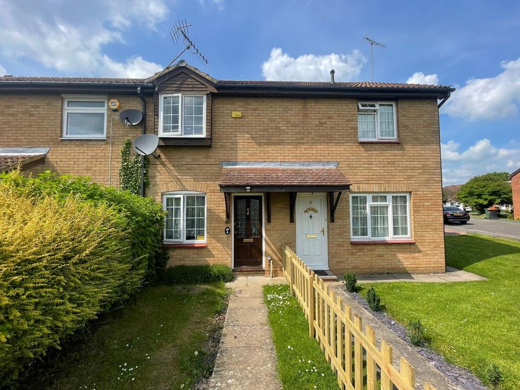 Gainsborough Drive, Houghton Regis... 2 bed terraced house £1,300 pcm
