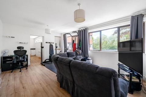 1 bedroom flat for sale, Aylesbury,  Buckinghamshire,  HP21