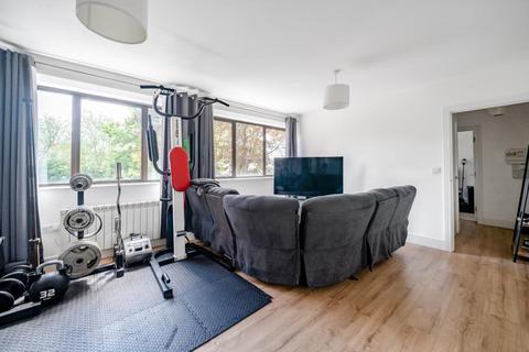 1 bedroom flat for sale, Aylesbury,  Buckinghamshire,  HP21