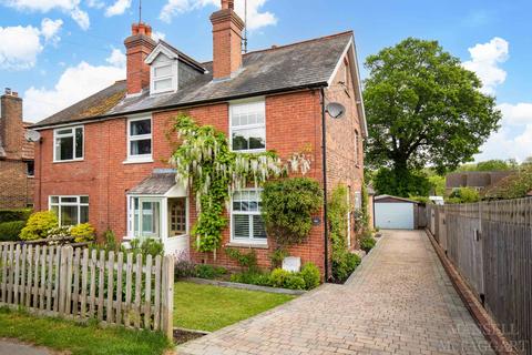 2 bedroom end of terrace house for sale, Hartfield Road, Forest Row RH18