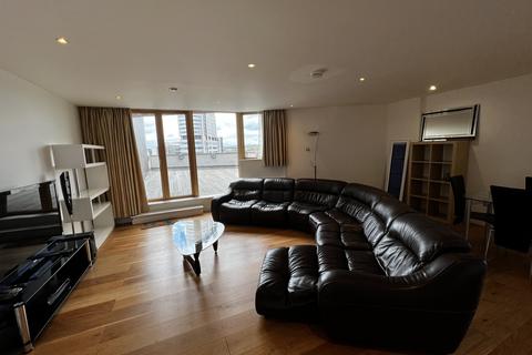 3 bedroom flat to rent, Wharf Approach, Leeds, West Yorkshire, UK, LS1
