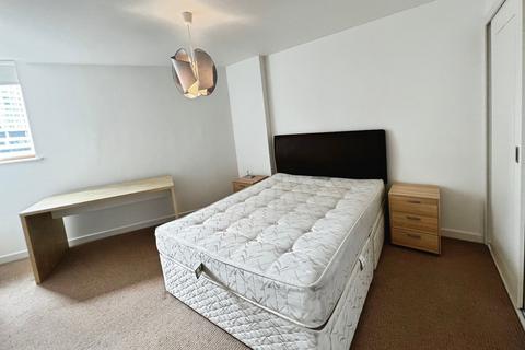 3 bedroom flat to rent, Wharf Approach, Leeds, West Yorkshire, LS1