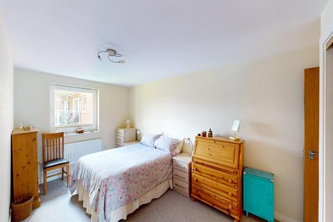 28 Clementine Walk, Woodford Green, IG8 9GT