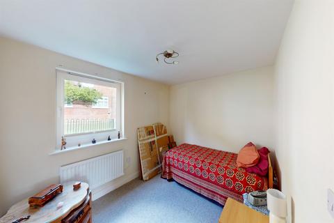 28 Clementine Walk, Woodford Green, IG8 9GT
