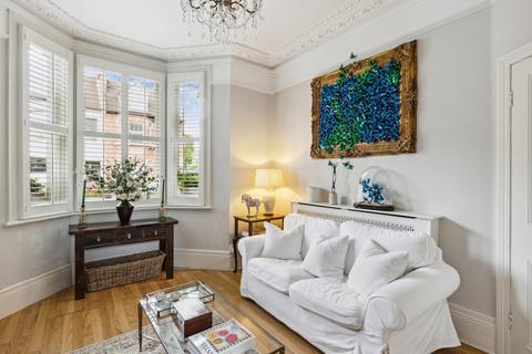 11 Silver Crescent, London, W4 5SF