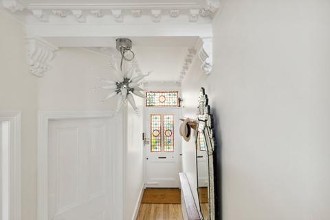 11 Silver Crescent, London, W4 5SF