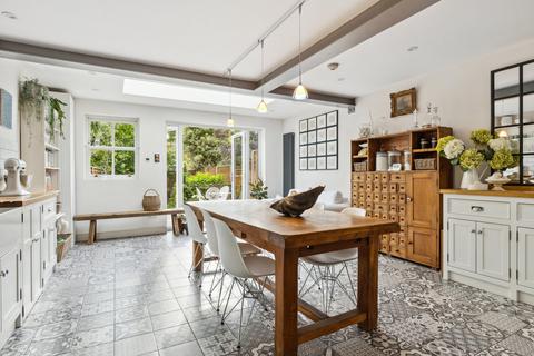 11 Silver Crescent, London, W4 5SF