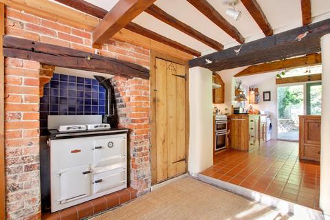 5 bedroom cottage for sale, Chewton Common Road, Highcliffe, Christchurch, BH23