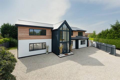 5 bedroom detached house for sale, Plantation Road, Chestfield, Whitstable