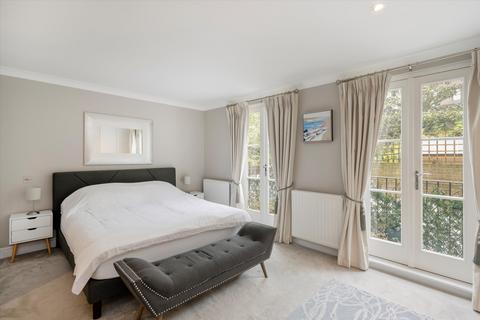 2 bedroom flat for sale, Redcliffe Gardens, London, SW10