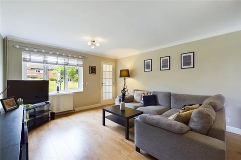 44 The Quantocks, Thatcham, RG19 3SF