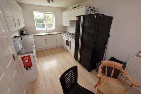 1 bedroom semi-detached house to rent, West Cotton Close, Northampton NN4
