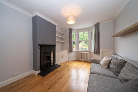 2 Glenview Gardens, Hemel Hempstead, HP1 1TF