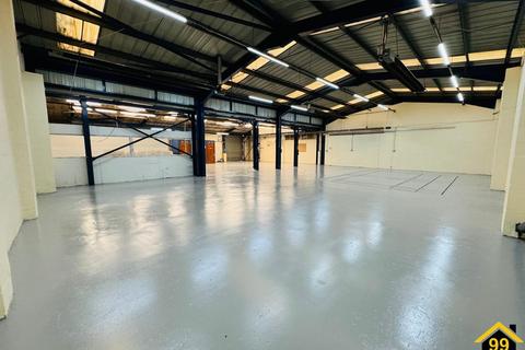 Warehouse to rent, Oldbury Road, Smethwick, West Midlands, B66