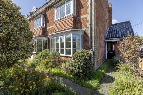 6 bedroom semi-detached house for sale, Strickland Place, Southwold IP18