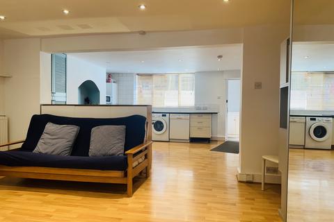 1 bedroom apartment to rent, Offord Road, London, N1