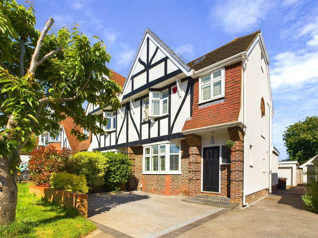 Holmes Avenue, Hove, BN3 7LB 4 bed semidetached house for sale £850,000