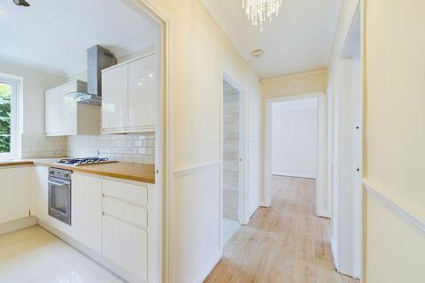 2 bedroom ground floor flat for sale, Palmers Road, Arnos Grove Court, N11