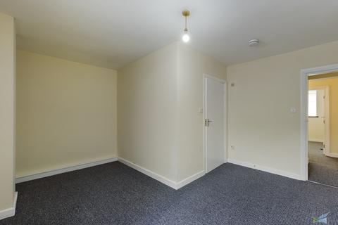 1 bedroom ground floor flat to rent, Old Chester Road, Rock Ferry CH42