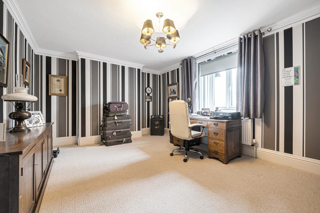 Bedroom 4/Office