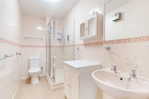 1 bedroom flat for sale, Thicket Road, Sutton