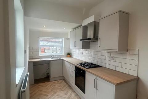 2 bedroom terraced house to rent, Foljambe Road, Brimington