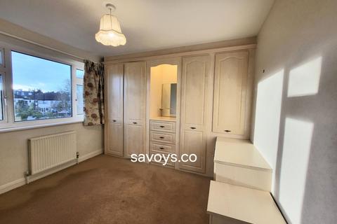 2 bedroom flat to rent, Lynmouth Avenue, Morden, SM4