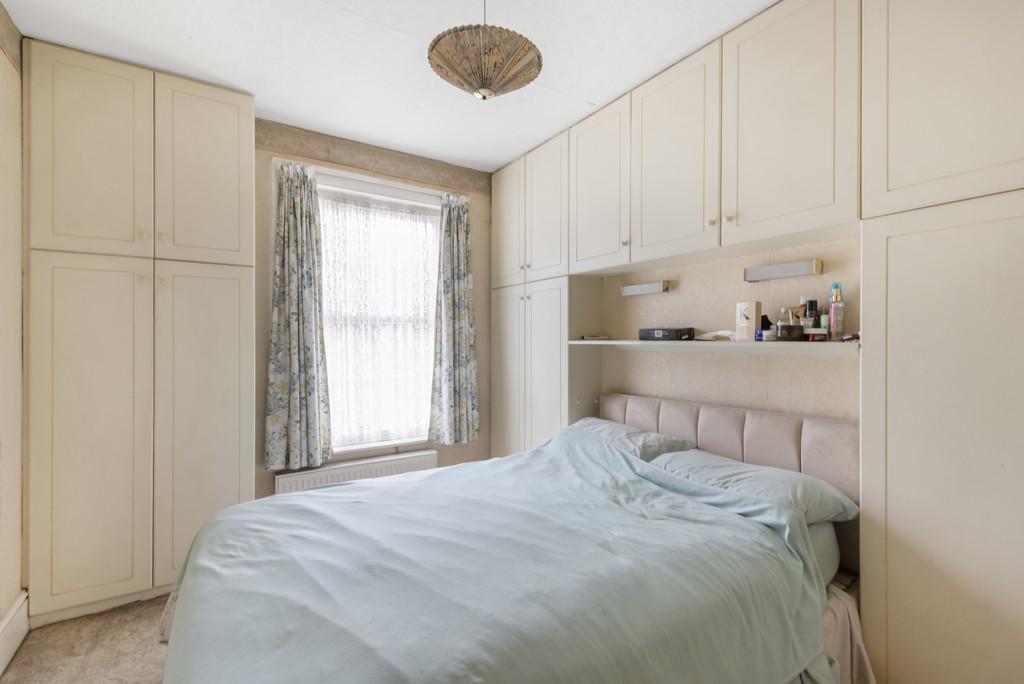 Bedroom 1 (2)