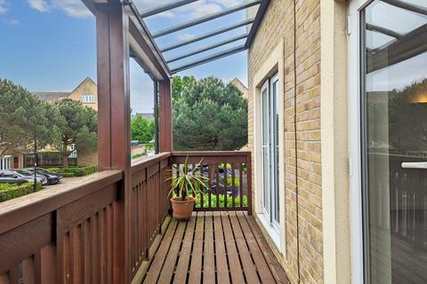 10 Stirling Drive, Caterham, CR3 5GB