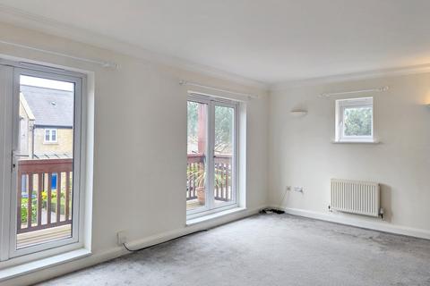 10 Stirling Drive, Caterham, CR3 5GB