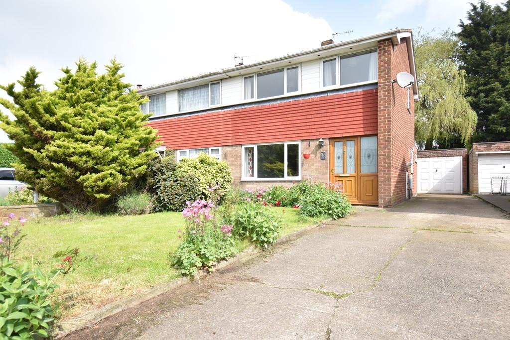 De Bruce Road, Brompton, Northallerton 3 bed semidetached house for