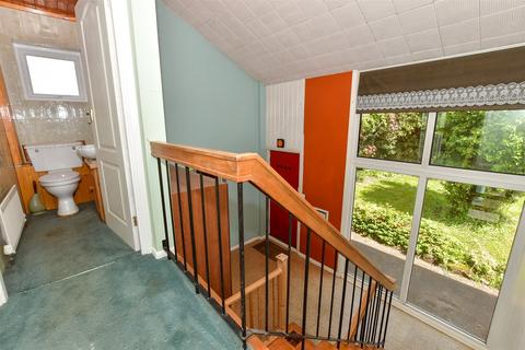 335 Wrotham Road, Istead Rise, Gravesend, DA13 9JH