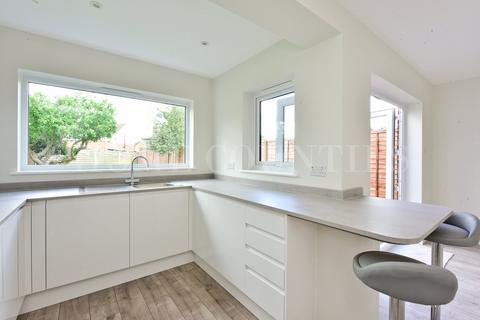 12 Parsonage Lane, Welham Green, Hatfield, AL9 7LU
