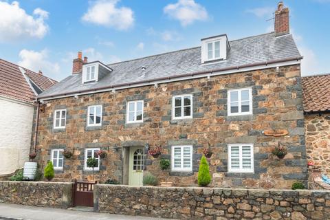 6 bedroom terraced house for sale, La Grande Rue, St. Martin, Guernsey