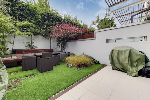 4 bedroom house to rent, Page Mews, Battersea, London, SW11