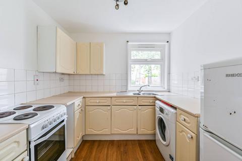 1 bedroom flat to rent, Heath Road, Battersea, London, SW8