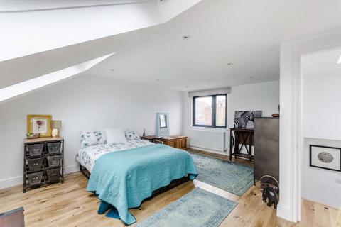 3 bedroom flat for sale, Melbourne Grove, East Dulwich, London, SE22