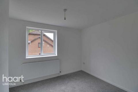 2 bedroom semi-detached house to rent, Ryland Bridge, Lincoln